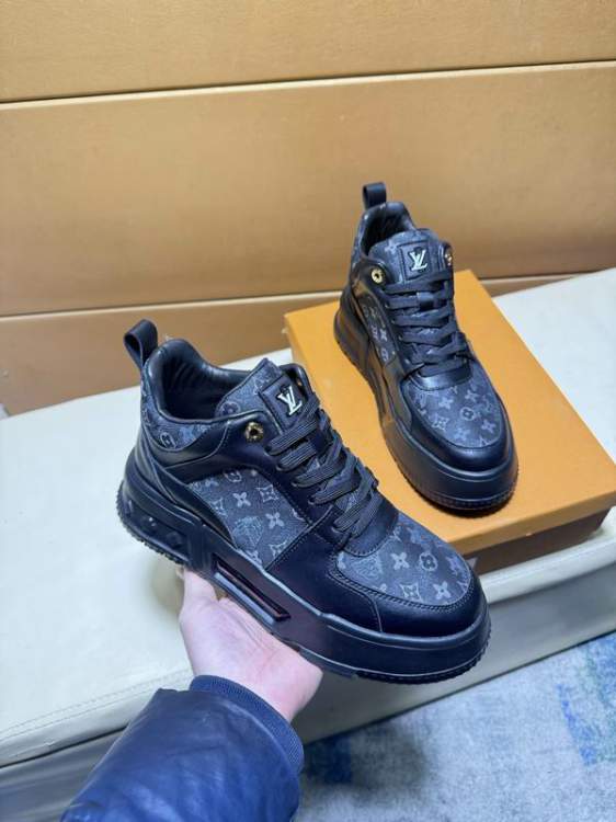 Picture of Louis Vuitton Shoes _SKULVsz38-44hnq010513363
